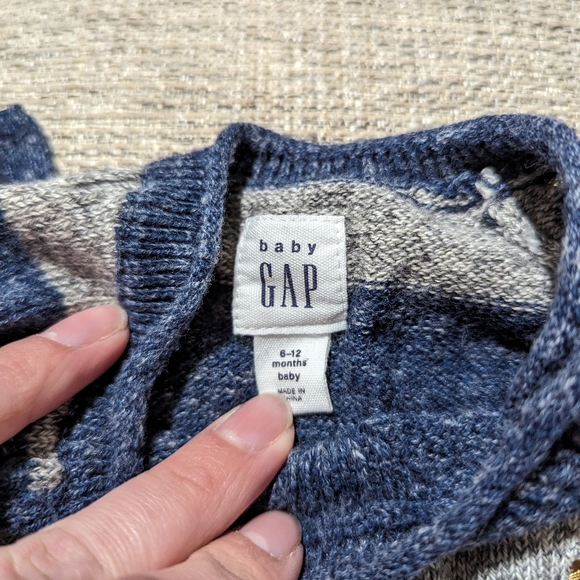 Baby GAP 6-12M Striped Sweater Romper - Picture 3 of 7